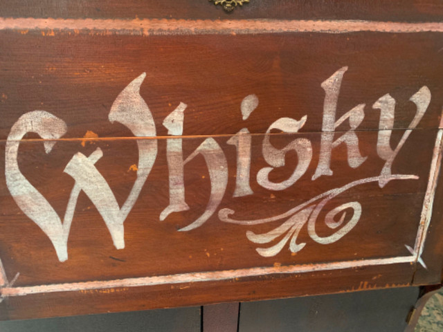 Great Antique Whisky Bar! in Hutches & Display Cabinets in London - Image 4