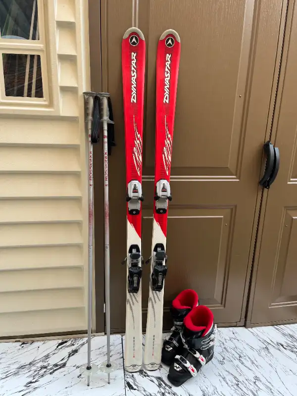 150 Dynostar ski with boots, poles . sold  in Ski in Markham / York Region - Image 2