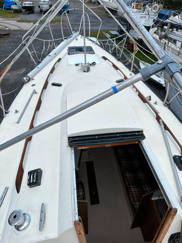 C&C27 “Mojo” RACE READY fall sale price!!! Recent survey 18k in Sailboats in Ottawa - Image 3