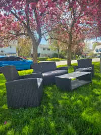 Beautiful outdoor patio furniture *NEW*