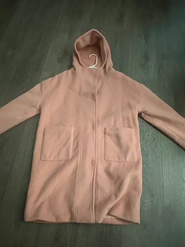 Pink winter coat in Women's - Tops & Outerwear in City of Toronto - Image 2