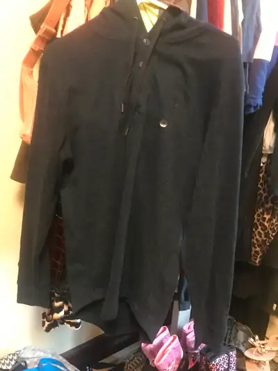 American Eagle Outfitters Size Medium, View more