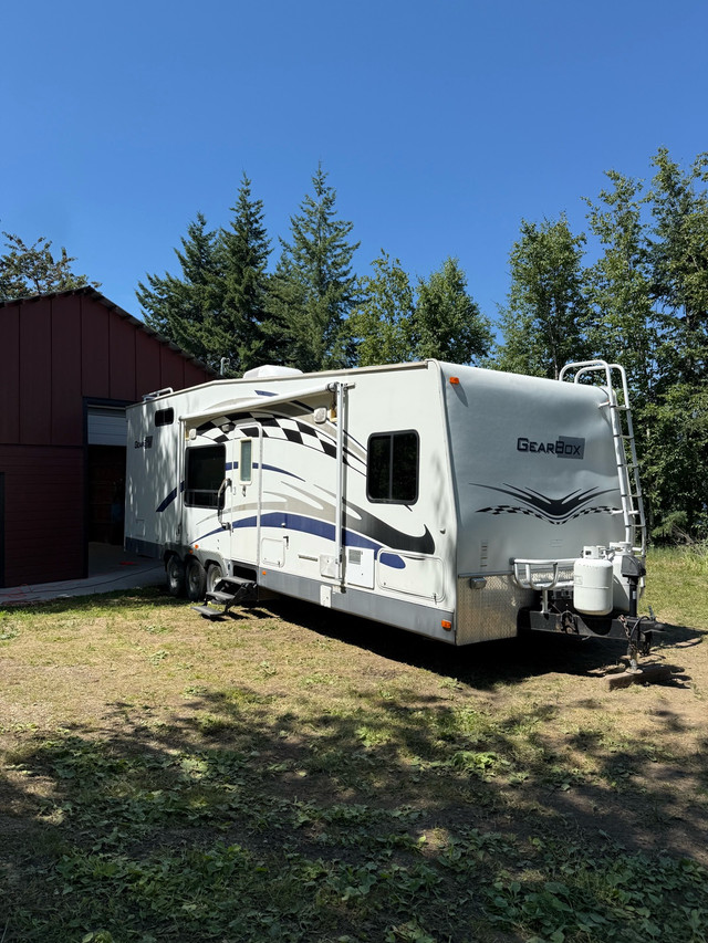 2006 gearbox toy hauler in Travel Trailers & Campers in Calgary