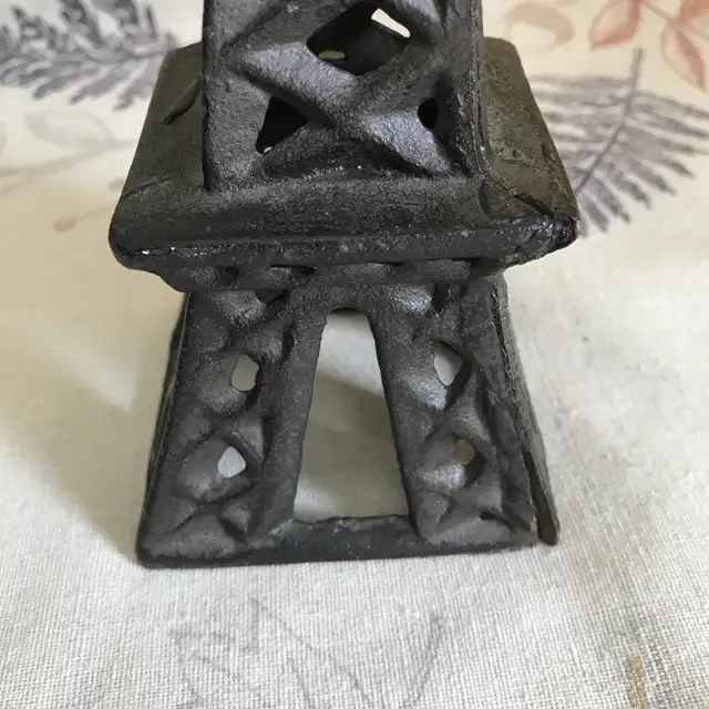Cast Iron Eiffel Tower in Home Décor & Accents in Ottawa - Image 4