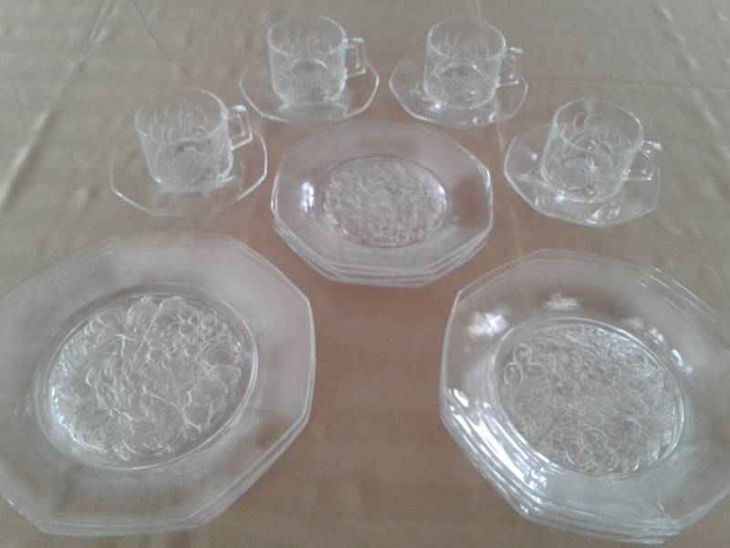 Glass dishes, set for 4 / 20 pcs for sale  