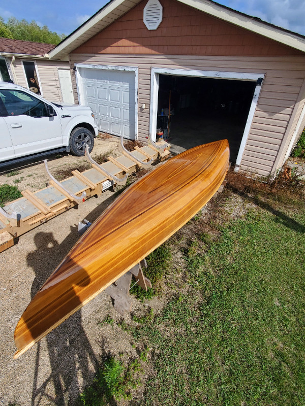 canoe for sale in Canoes, Kayaks & Paddles in Winnipeg - Image 3