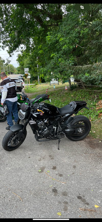 Cb 1000 R black edition