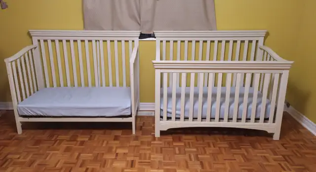2 Identical Convertible cribs Antique White – Cribs for Twins in Cribs in Mississauga / Peel Region - Image 5