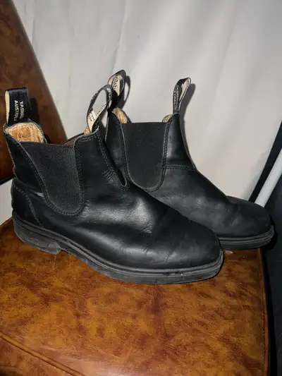 Blundstone Unisex Boots Women's Size 8, View more