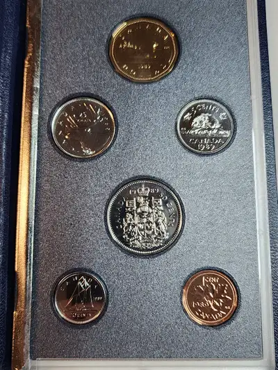 1989 Royal Canadian Mint Specimen Set, View more