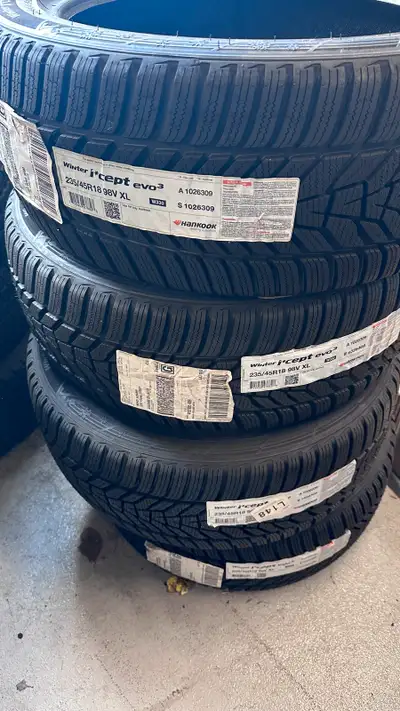 Hello, I’m selling a set of Hankook Winter I-CEPT EVO3 winter tires for Tesla Model 3. (235/45R18) T...