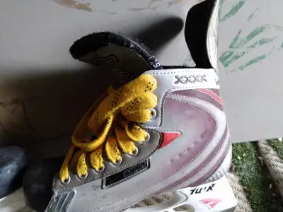 Bauer skates, size 5, View more