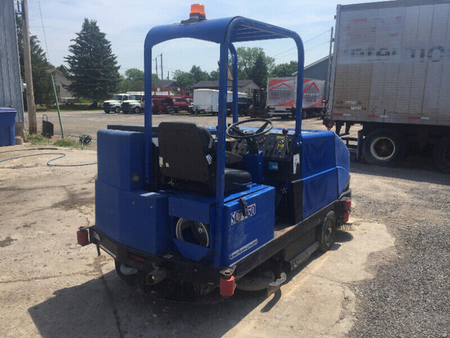 American Lincoln SC7750 Floor Sweeper Scrubber Street Vacuum in Other Business & Industrial in City of Toronto - Image 2