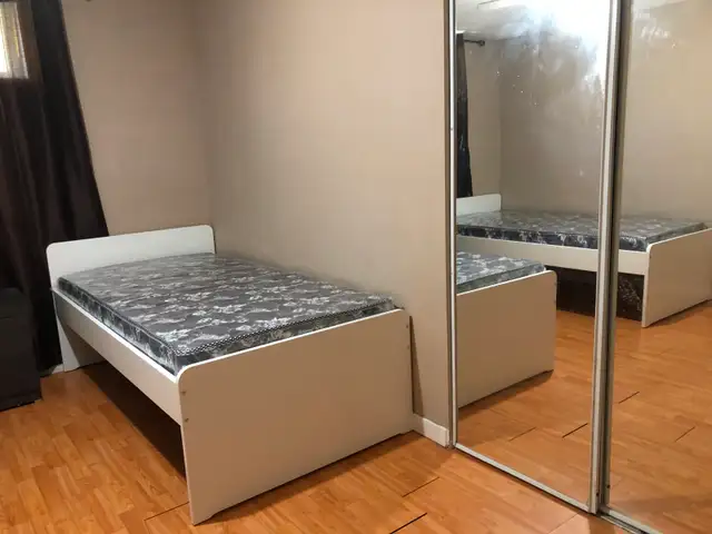 Room for rent in Room Rentals & Roommates in City of Toronto - Image 3