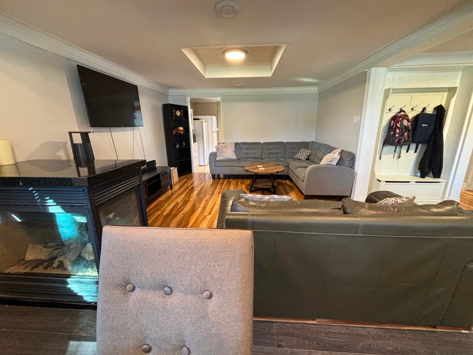 Great Starter or Retirement Home!, photo 6 of 10