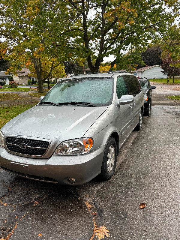 Kia Sedona 2004 88300 KM in Cars & Trucks in Edmonton