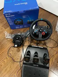 Logitech G29 Driving Force Racing Wheel, Pedal and Shifter
