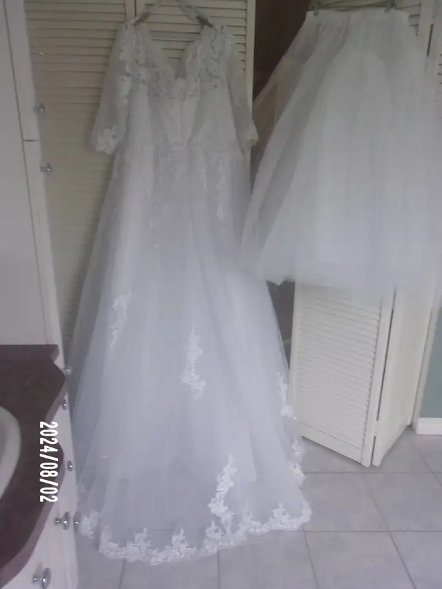 wedding dress