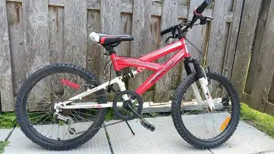 Supercycle Momentum 20-inch Bike, View more