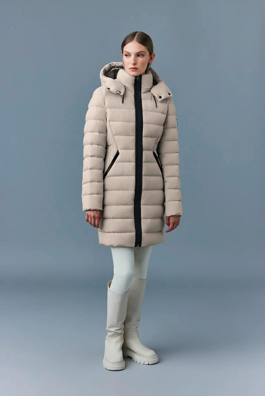 *Mackage Farren brand new down coat size XS $700* in Women's - Tops & Outerwear in Markham / York Region