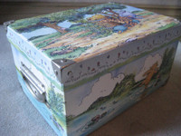 BRAND NEW Classic Winnie the Pooh Decorative Box (Medium)