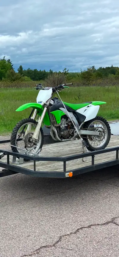 2006 kx450. Two brand new tires. Engine completely redone. Everything redone in motor. Runs perfect....