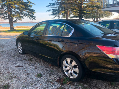 2008 Black Honda Accord 350,000km No accidents One family owned.