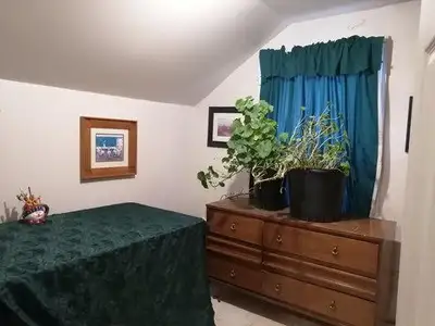 IMMEDIATE MOVE IN 3 BEDROOMS IN SOUTH FRONTENAC