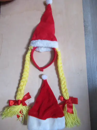 2 Christmas hats for pets, View more