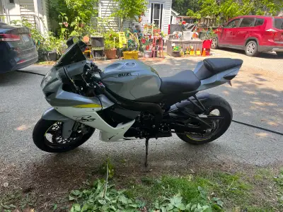 I have a 2022 gsxr 750 up for grabs, has a tail tidy, slip on M4 exhaust, was just serviced and at I...