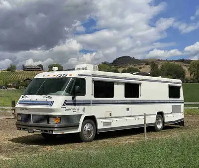 1991 Grand Villa Motorhome diesel Beautiful Condition Well-maintained 1991 Grand Villa motorhome wit...