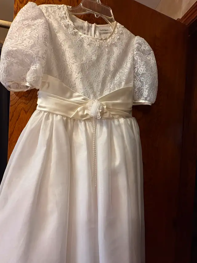 First Communion Dress in Kids & Youth in Oshawa / Durham Region - Image 3
