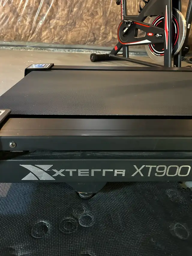 Xterra XT 900 Folding Treadmill  in Exercise Equipment in Markham / York Region - Image 8