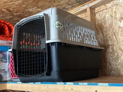 Très grande cage de transport Pour déménagements de 3-4 chats. Mesures à venir Prix à discuter. Faut...
