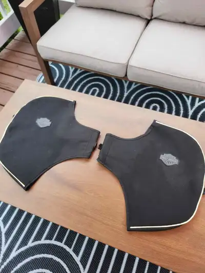 Elephant ears used for long distance riding. Good for cold and wet weather Pick up lower Stoney Cree...