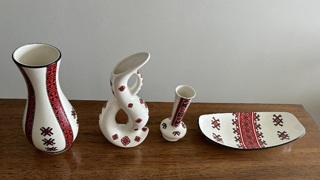 Ukrainian Ceramics - 4 pcs sold as lot. in Home Décor & Accents in St. Catharines - Image 2