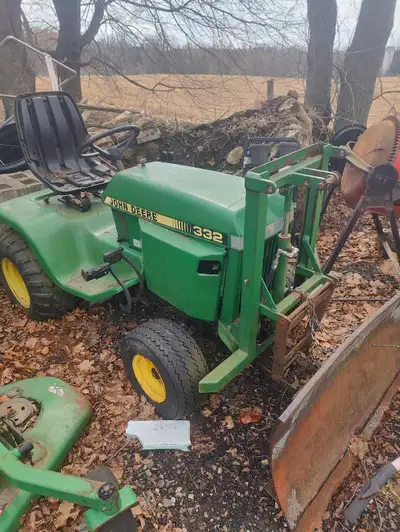 John Deere lawn mower diesel 50" cutting deck in excellent condition Snow push blade Heavy duty tire...