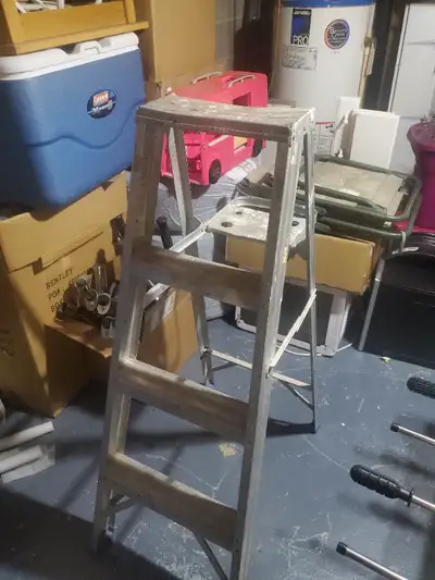 Small used ladder asking 25$ In fine condition very useful