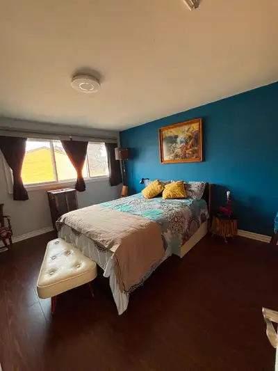 Master Bedroom for Rent in Townhome Main Intersection: Central Parkway & Mississauga Valley Spacious...