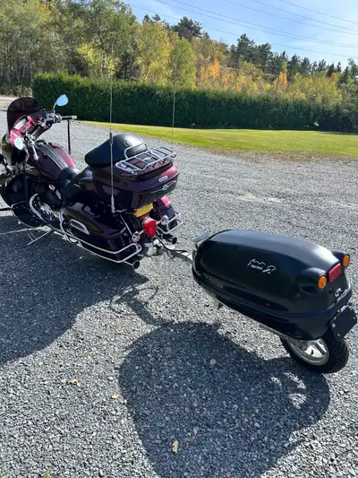 2006 Royal Star Venturer . Motorcycle has a 4 cylinder 1300 cc engine. Brand new 3rd wheel trailer i...