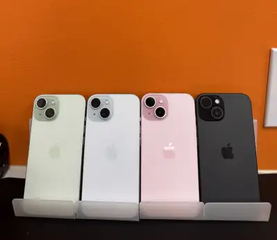 OPEN BOX "USED"- IPHONE 15 128GB "CHECK DESCRIPTION", View more