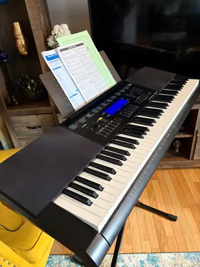 PIANO 76 KEYS WORKSTATION KEYBOARD IN PERFECT CONDITION , View more