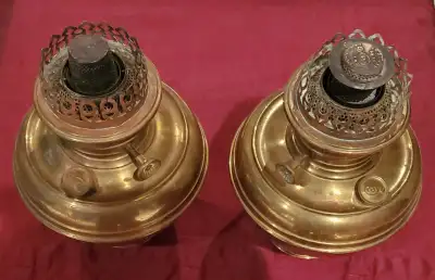 PAIR OF ANTIQUE 1905 RAYO OIL LAMP, View more