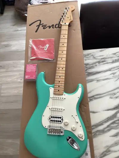 Fender Strat HSS, View more