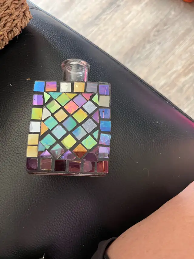 5 unique decorative bottles in Home Décor & Accents in Calgary - Image 6