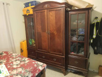 Armoire / TV stand