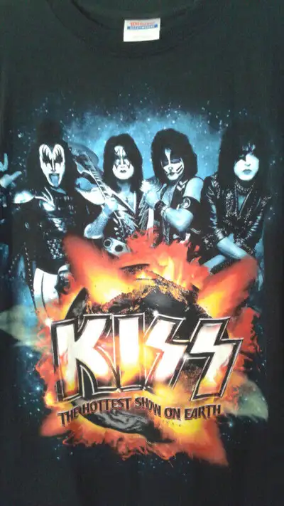 KISS HOTTEST SHOW ON EARTH T-SHIRT XL NEW, View more