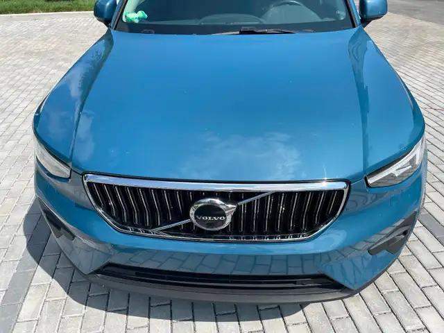 Volvo XC40, Bright Theme Plus, B5, 2023, hybride léger | Cars & Trucks ...