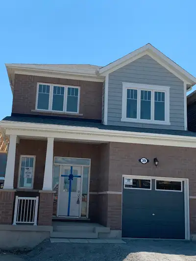 Welcome to this 4 year old Bright and Spacious 4 bedroom, 3 bathrooms Detached home featuring a mode...