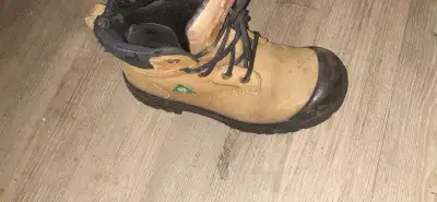 used work boots. steel toe, View more